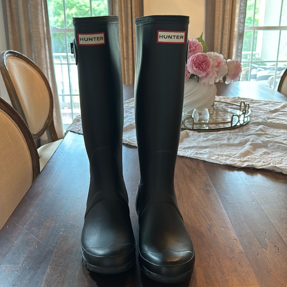 Tall Hunter boots worn only a few times.  Excellent condition